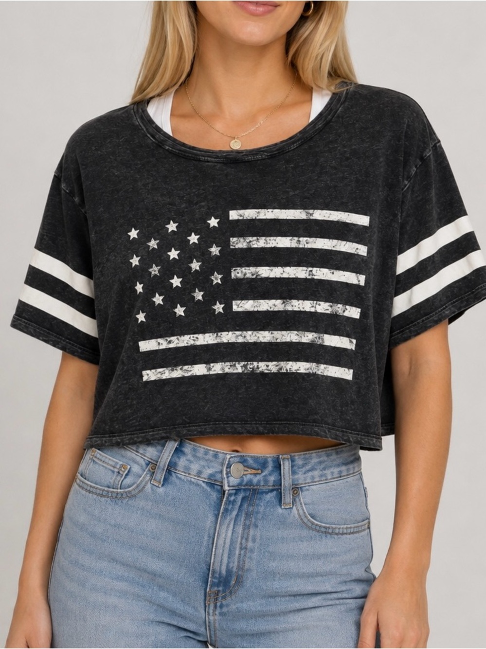 American Eagle Charcoal USA Flag Cropped Graphic T-Shirt Striped Sleeve | S⁠mall